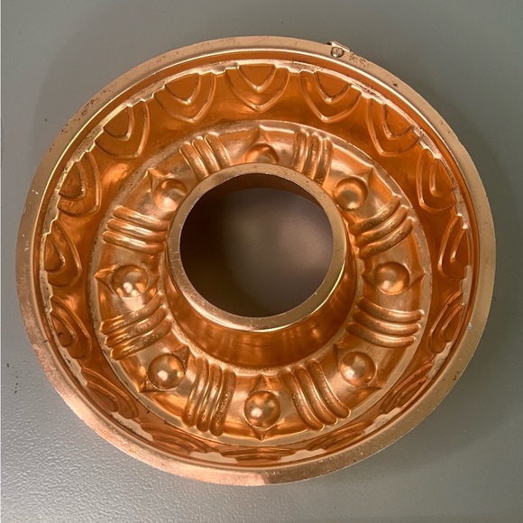 Elegant Copper Wall Decor‎ Plate - Picture 4 of 4